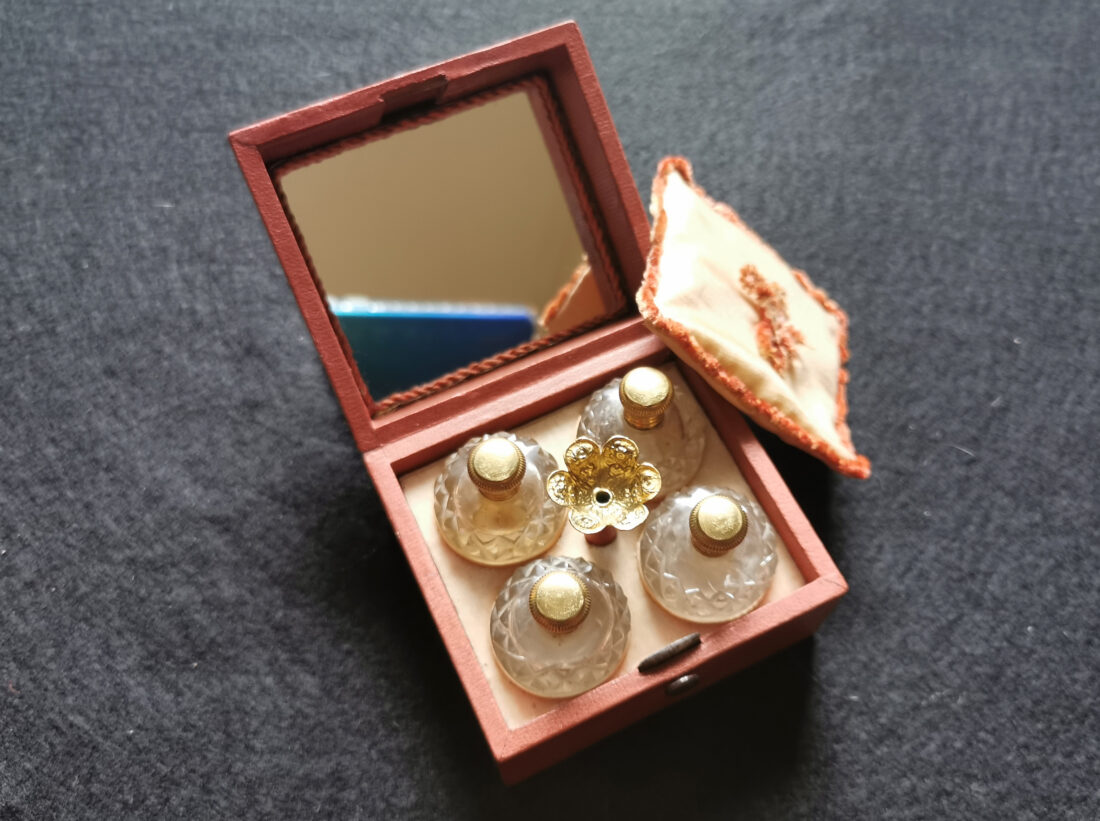cave-a-parfum-romantique
