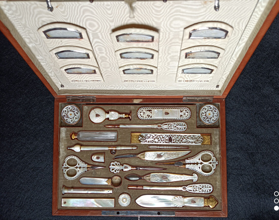 necessaire-Giroux-Paris-a